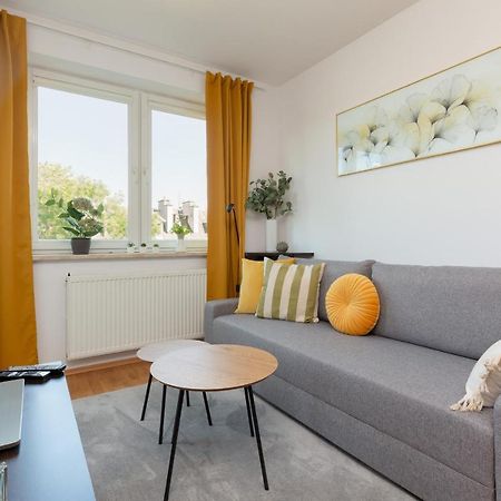 Cozy Apartment With Balcony Warszawa By Noclegi Renters Exteriér fotografie