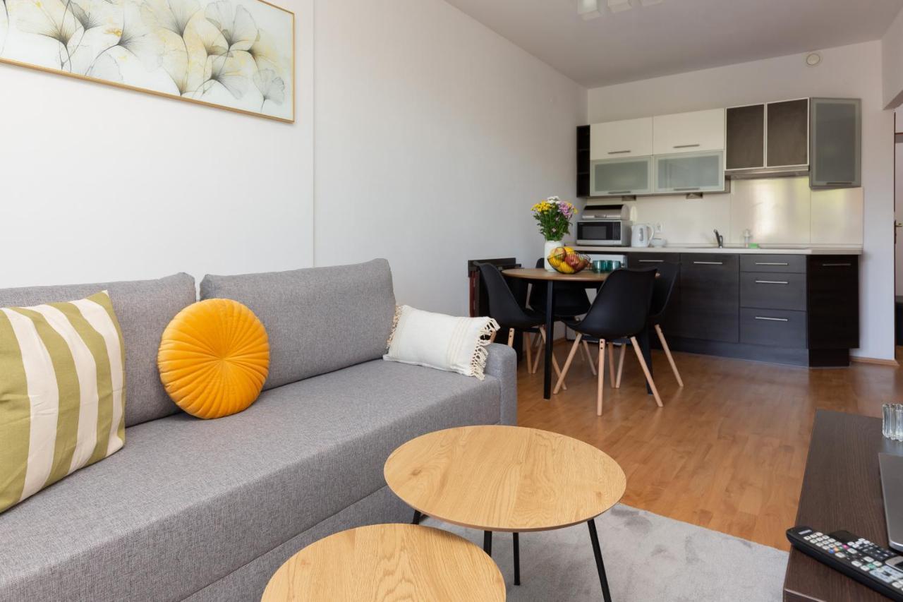 Cozy Apartment With Balcony Warszawa By Noclegi Renters Exteriér fotografie