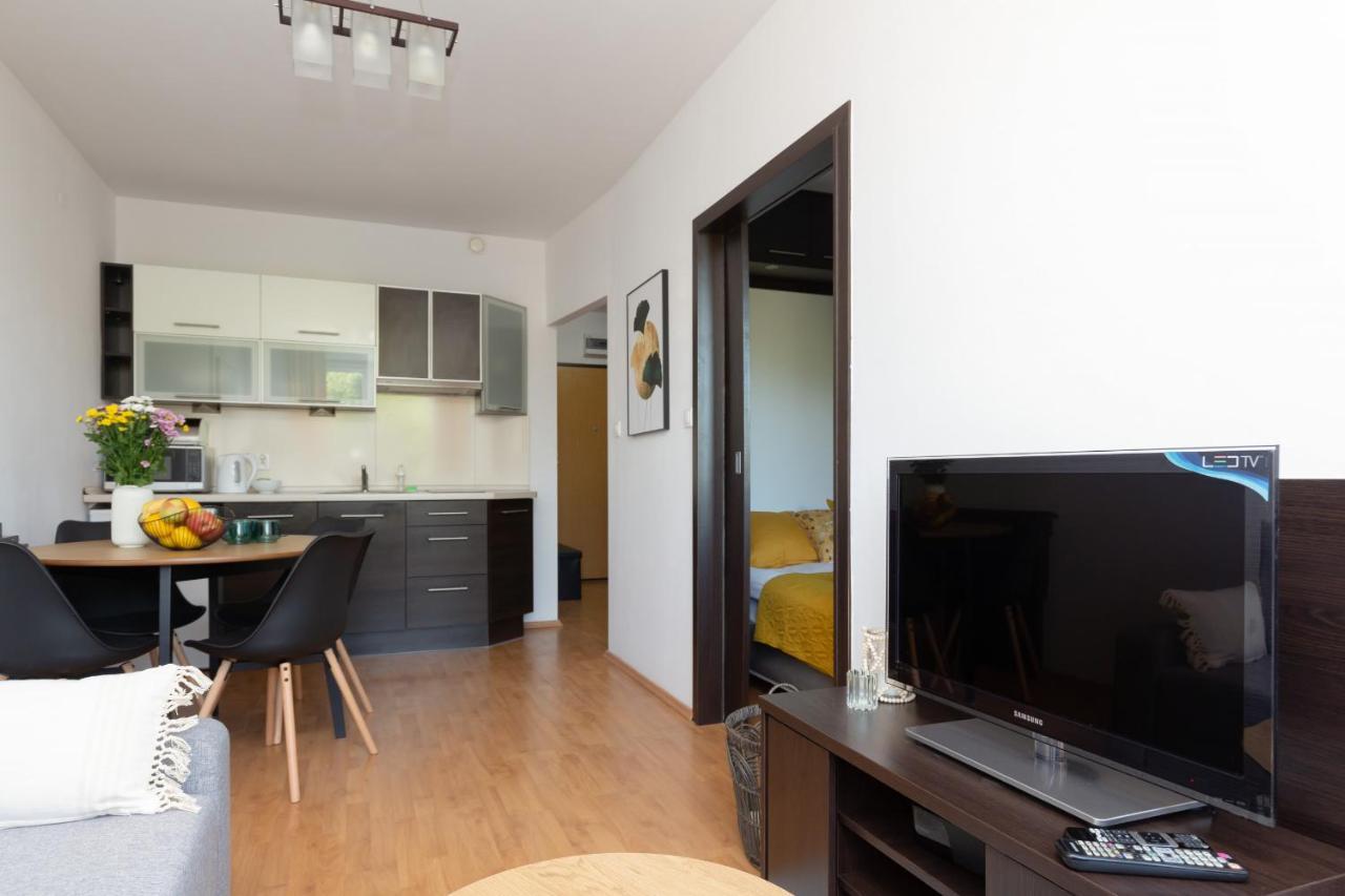 Cozy Apartment With Balcony Warszawa By Noclegi Renters Exteriér fotografie