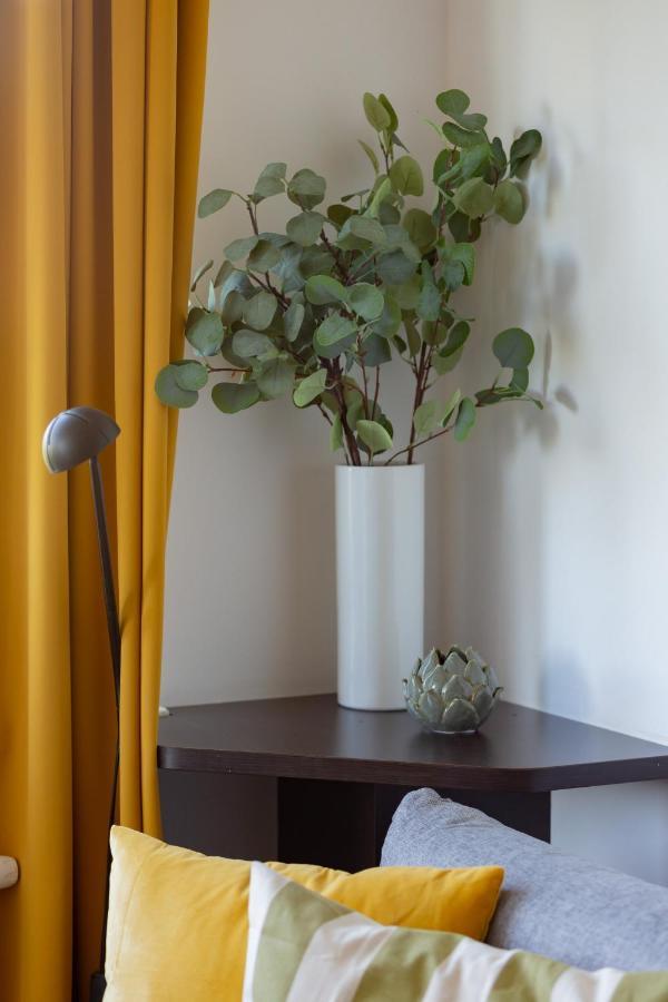 Cozy Apartment With Balcony Warszawa By Noclegi Renters Exteriér fotografie